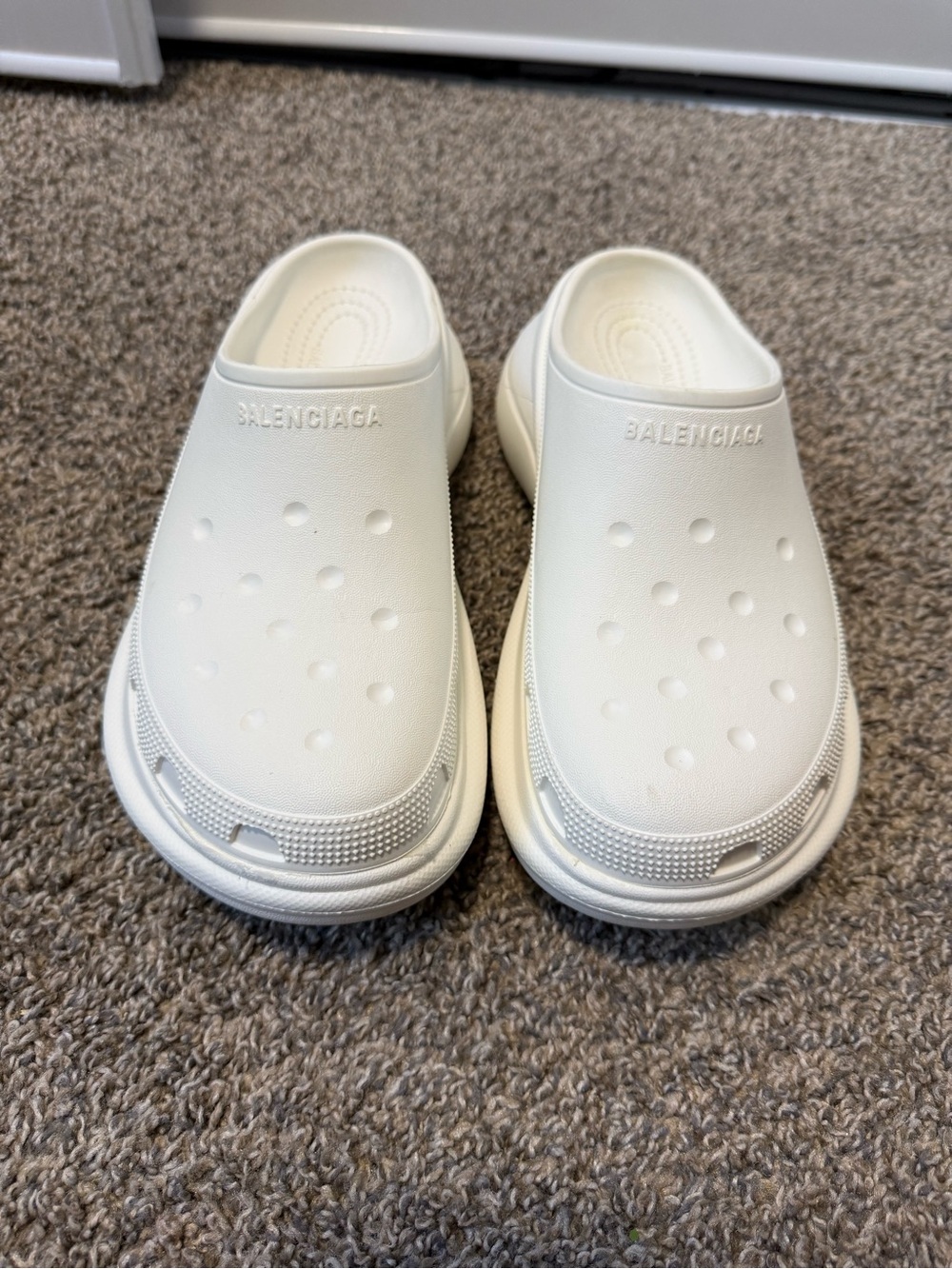 Balenciaga White Slip-On Sandal Clogs - Picture 1 of 5